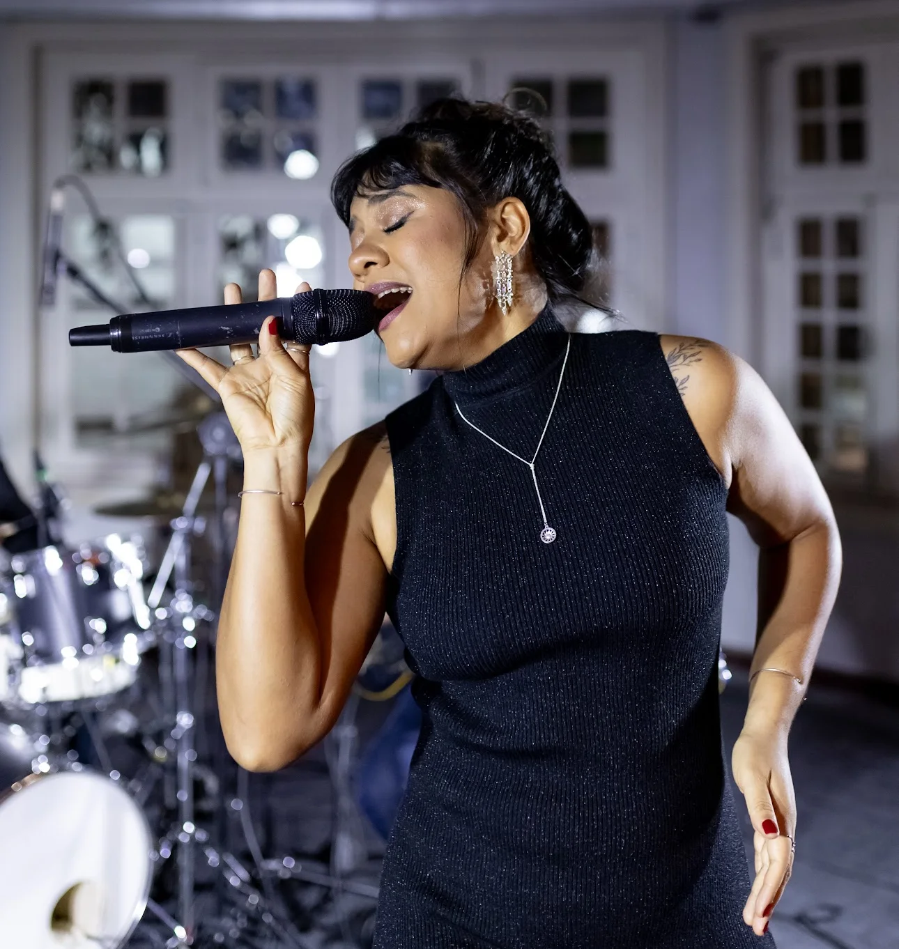 “Elas Cantam Soul”: Tamara Salles homenageia grandes vozes femininas em show acústico