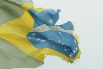 bandeira do brasil Norte Sul Esquerda Direita estreia com olhar sobre Brasil dividido pelas eleições de 2022