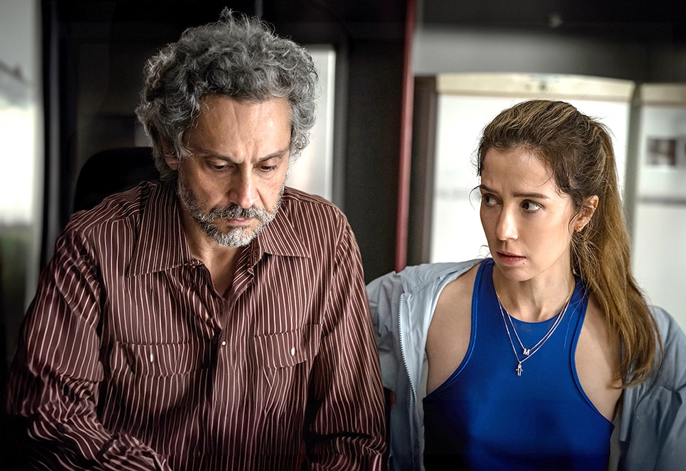 Marjorie Estiano e Alexandre Nero em cena de "Precisamos Falar"- Divulgação Sony Pictures