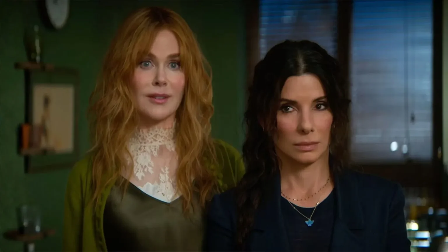 Sandra Bulllock e Nicole Kidman em cena de "Da Magia à Sedução: Feitiço de Amor"- Divulgação Warner Bros
