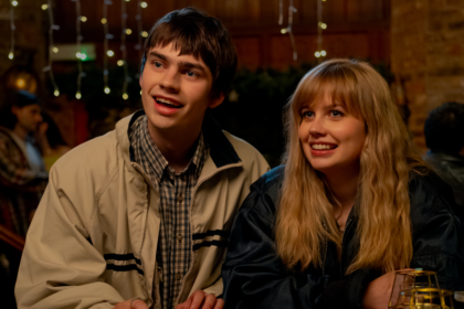 Angourie Rice e Spike Fearn em cena de "Procurando Emily"- Divulgação Universal Pictures
