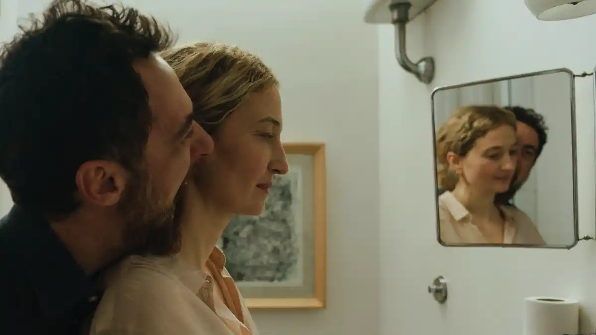 Alba Rohrwacher e Elio Germano em cena de "Três Vezes Adeus"- Divulgação Autoral Filmes
