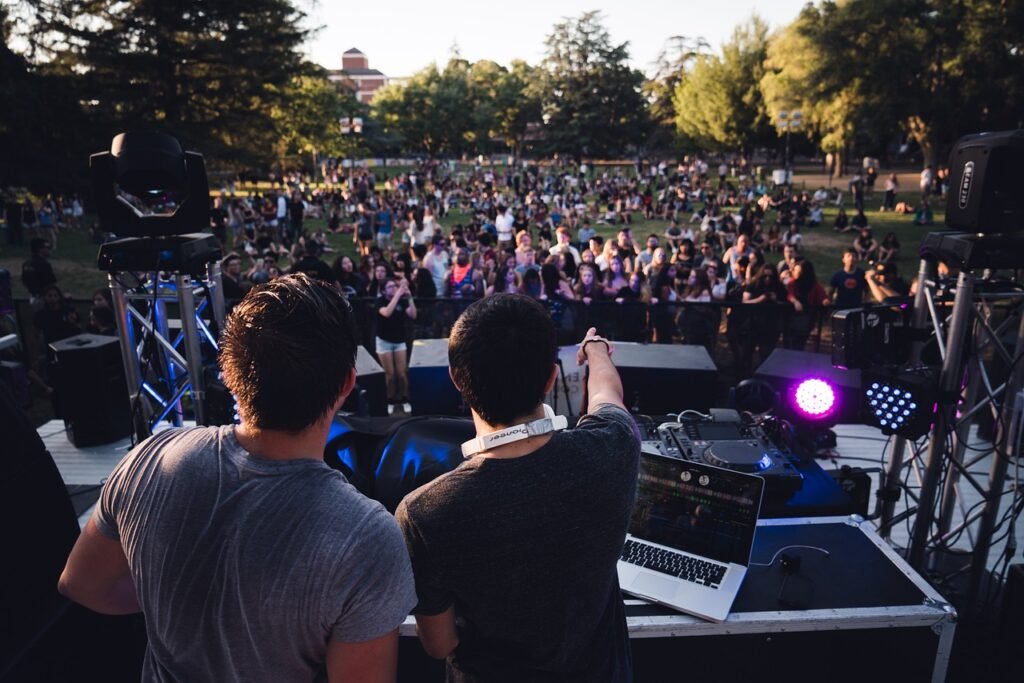 festa dj musica eletronica Marca que marcou os anos 2000, Summer Eletrohits volta aos palcos