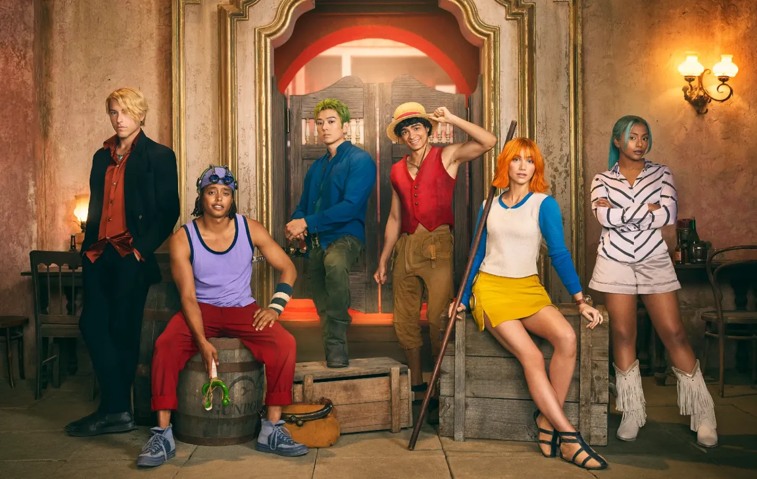 One Piece. (L to R) Taz Skylar as Sanji, Jacob Romero as Usopp, Mackenyu as Roronoa Zoro, In?aki Godoy as Monkey D. Luffy, Emily Rudd as Nami, Charithra Chandran as Miss Wednesday in One Piece. Cr. Sophy Holland/Netflix © 2025