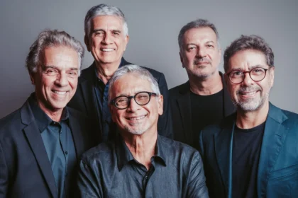 manouche Zé Renato e a banda Conexão Rio estreiam o show “NewTom - uma visita ao repertório de Newton Mendonça e Tom Jobim”