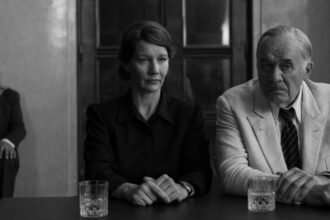 Hanns Zischler e Sandra Huller em cena de "A Terra do Meu Pai"- Divulgação Mostra SP