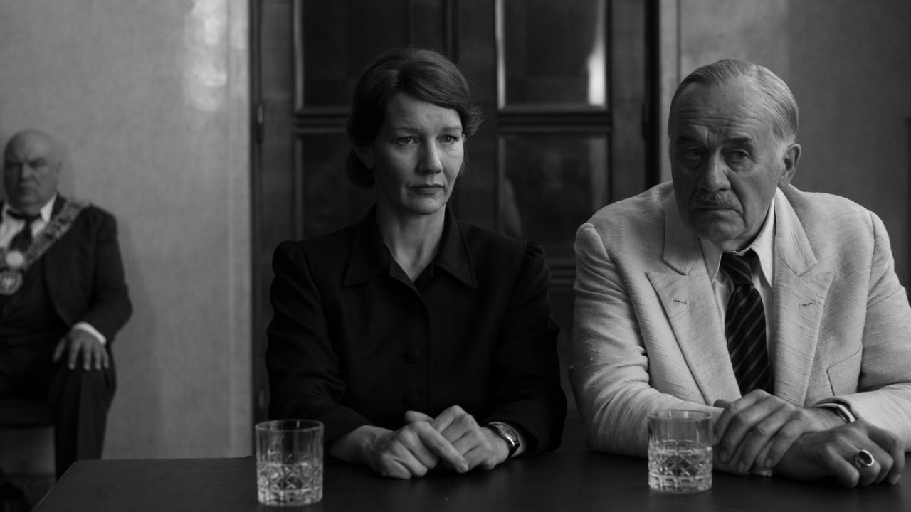 Hanns Zischler e Sandra Huller em cena de "A Terra do Meu Pai"- Divulgação Mostra SP
