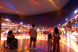 A Rio Carnaval Expo estreia em 29 de outubro na Cidade do Samba e promete uma experiência imersiva sobre a história das escolas de samba do Rio.