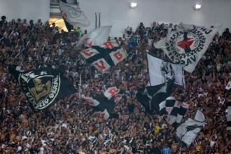O Vasco venceu uma disputa judicial pelo Maracanã. A Justiça determinou que o estádio seja disponibilizado para o confronto contra o Boca Juniors, pela semifinal da Sul-Americana.